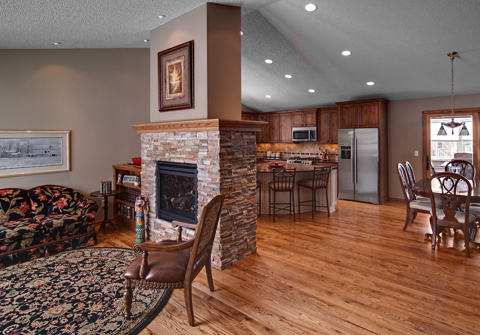 Example of a classic kitchen design in Minneapolis