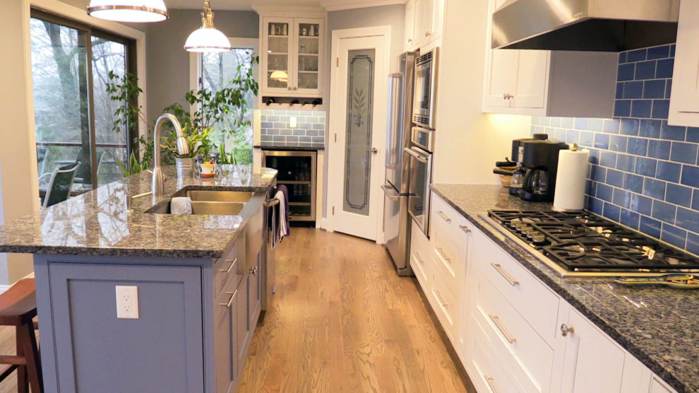 Edgewater, MD Blue and White Kitchen Granite Countertops Modern