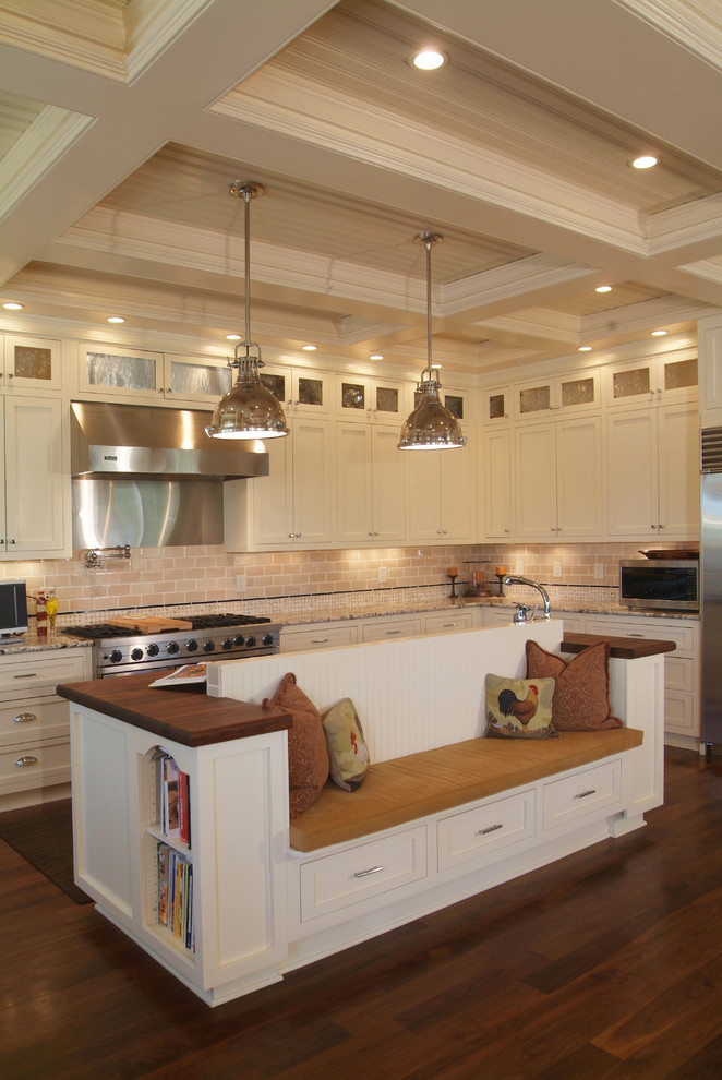 Kitchen - traditional kitchen idea in Charlotte with stainless steel appliances