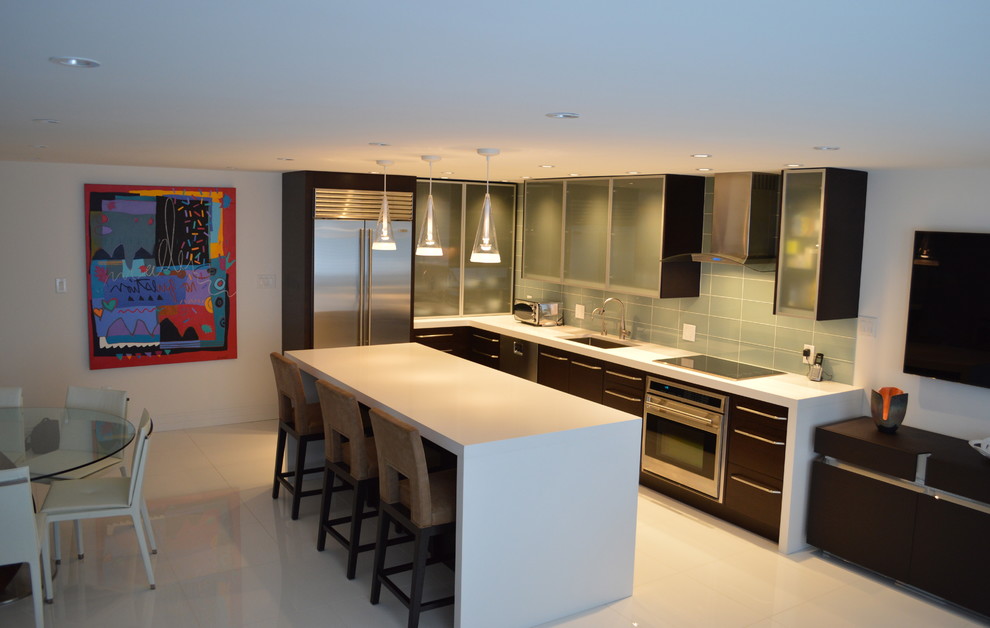 Example of a trendy kitchen design in Philadelphia