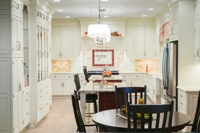 PHOTOS: Traditional White Kitchen Remodel in Camp Hill, PA – RM