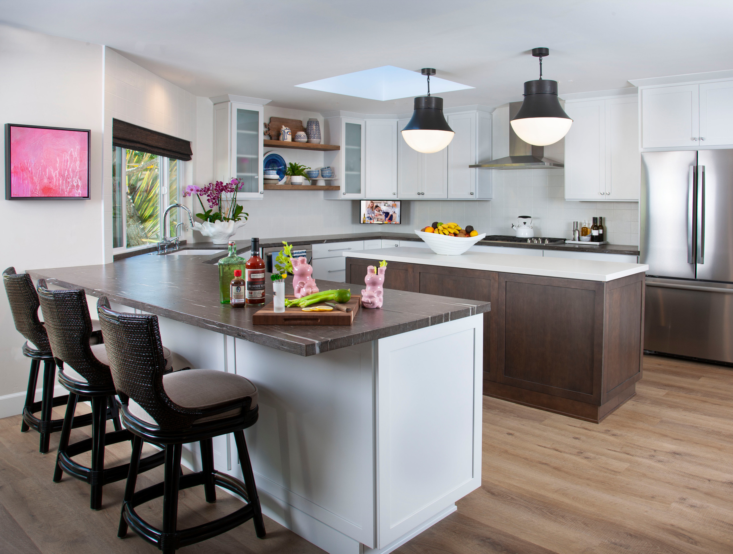 Kitchen Remodel White Cabinets Photos : A Dramatic White And Gray