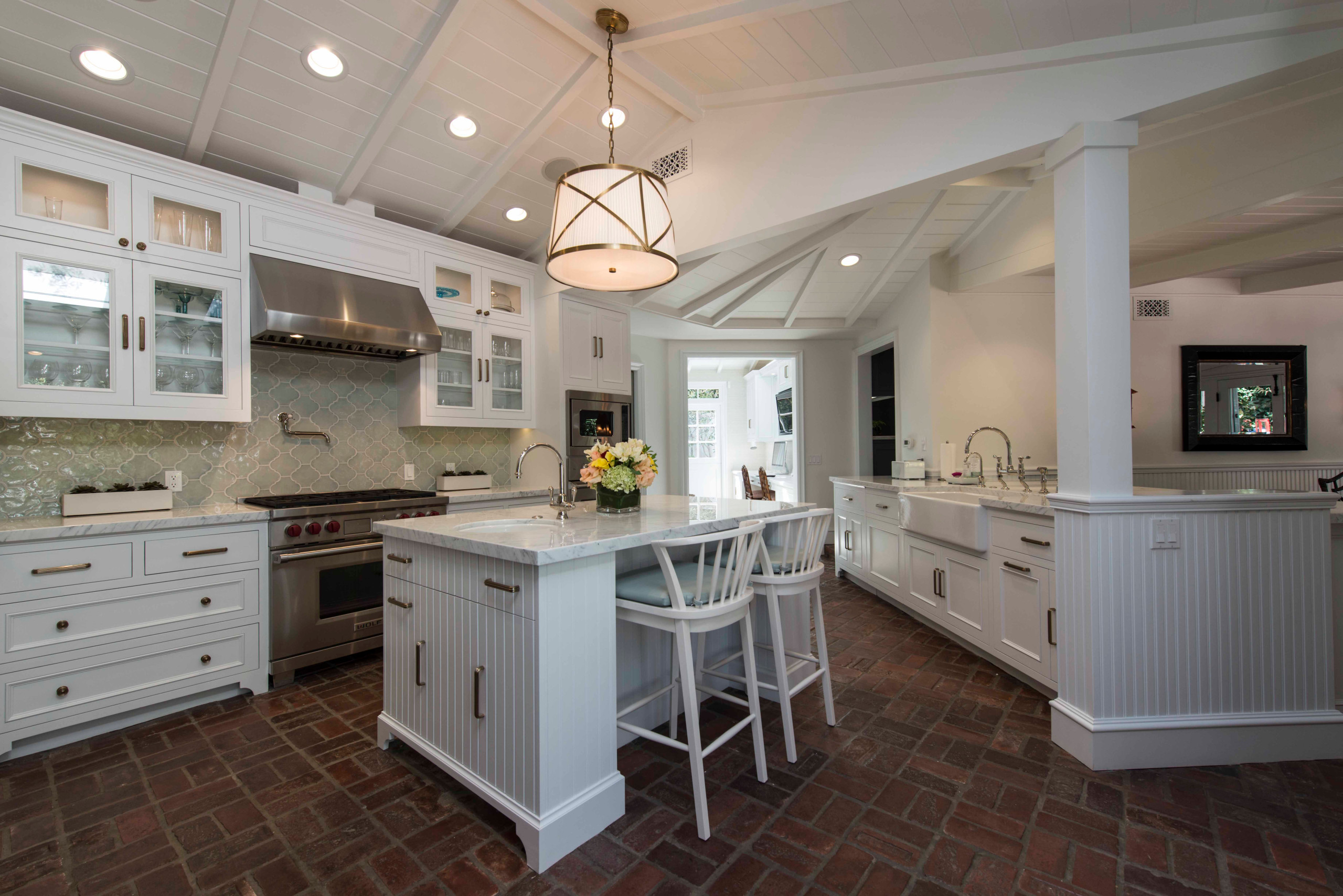 Encino Ave Craftsman Kitchen Los Angeles By Sergio Schwark Architectural Design Houzz