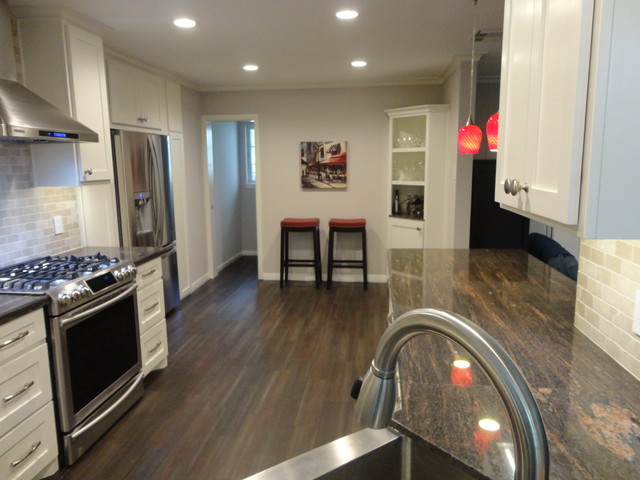 West Houston Volkswagen Energy Corridor/West Houston Home Renovation Project - Modern - Kitchen
