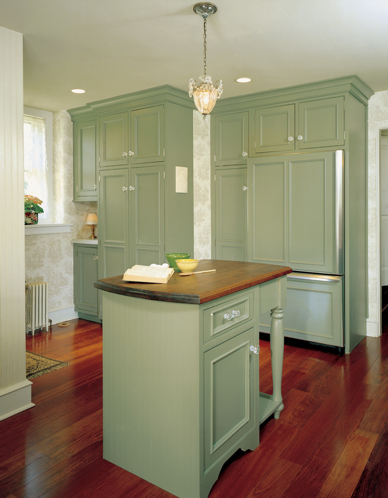 Inspiration for a classic kitchen in Philadelphia with beaded cabinets and green cabinets.