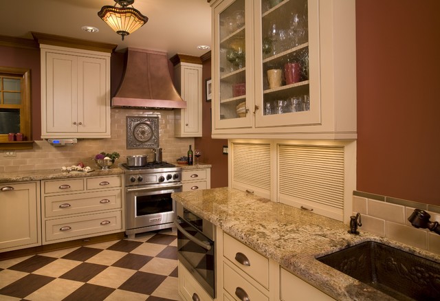 English Tudor Kitchen - Klassisch - Küche - Portland - von Robin Rigby