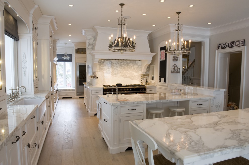 Esplanade Traditional Kitchen Toronto by Top Notch Inc
