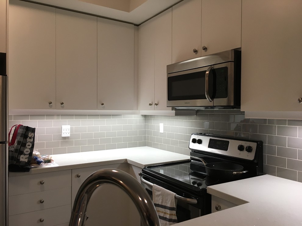 Etobicoke Kitchen Back Splash - Transitional - Kitchen - Toronto - by