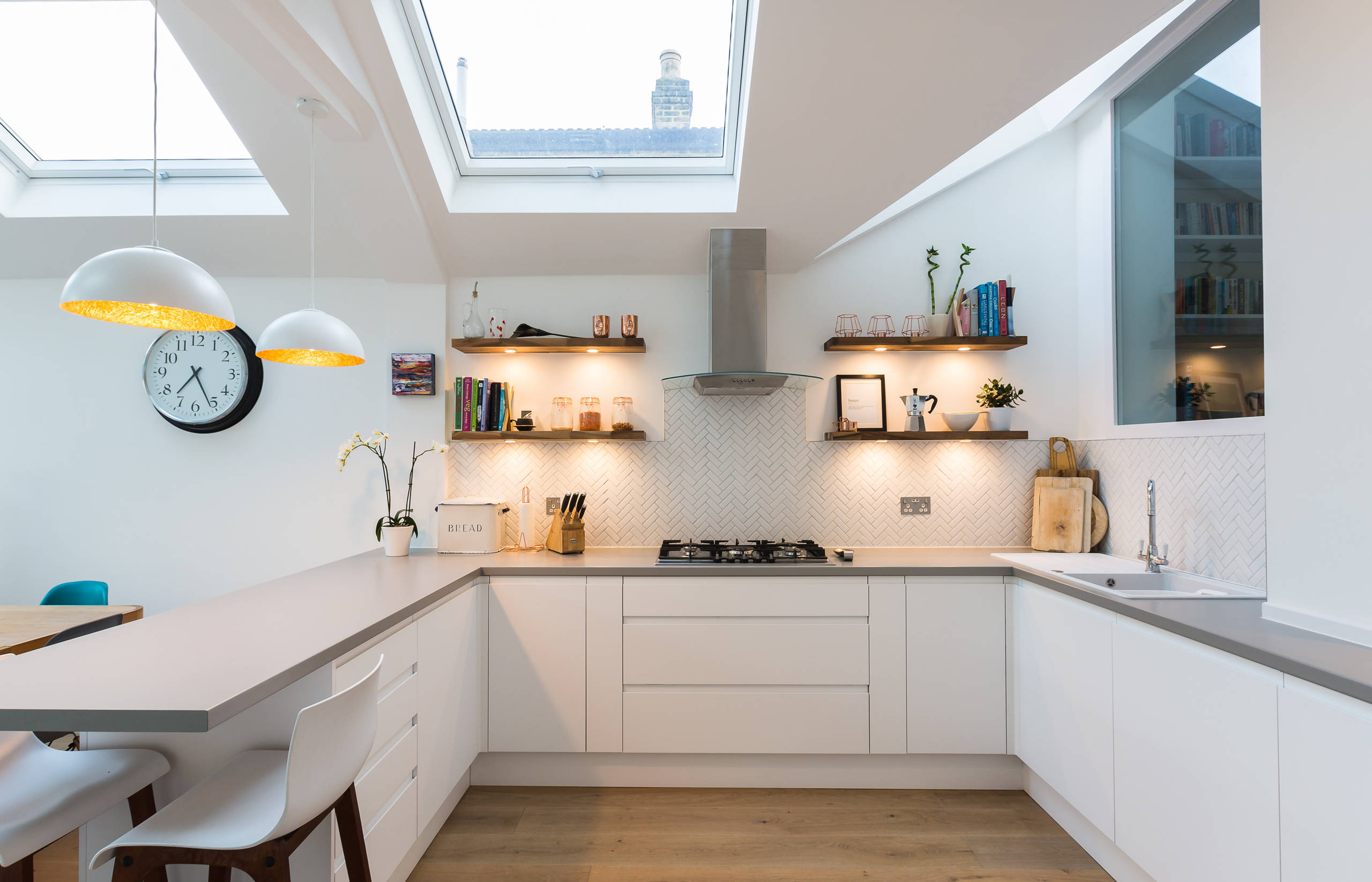 75 Beautiful Kitchen With White Splashback Ideas Designs September 2021 Houzz Uk