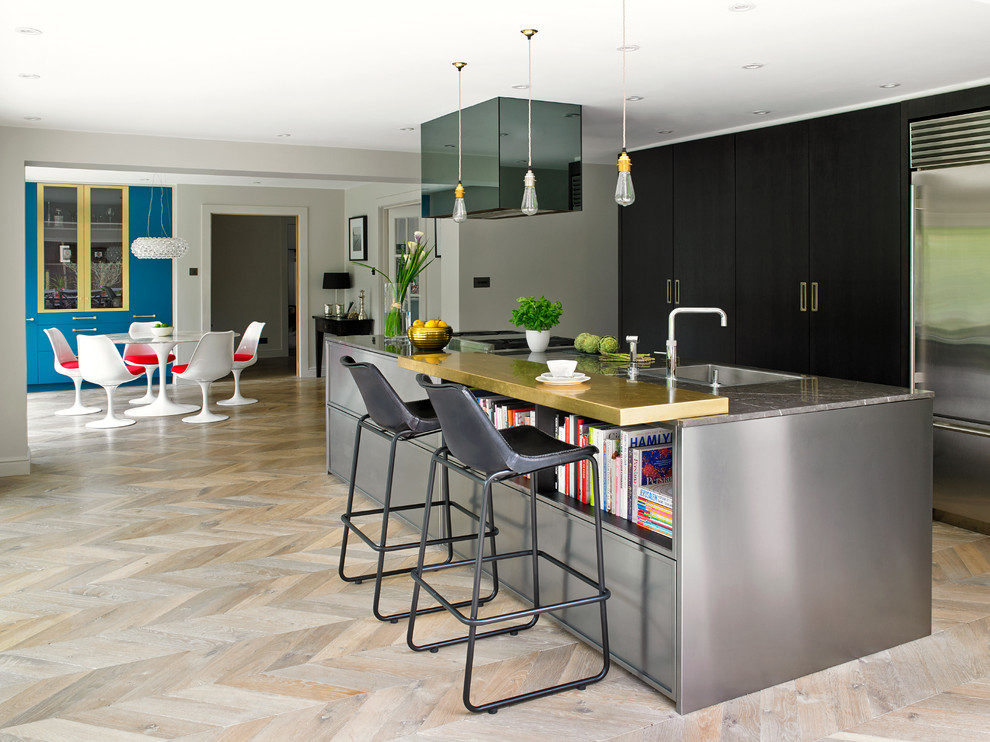 This is an example of a contemporary kitchen in London.