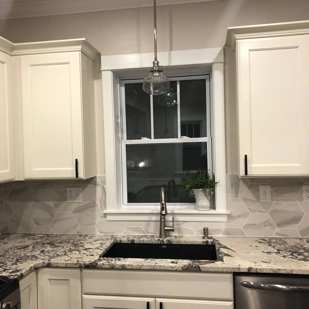 Traditional kitchen in New York.