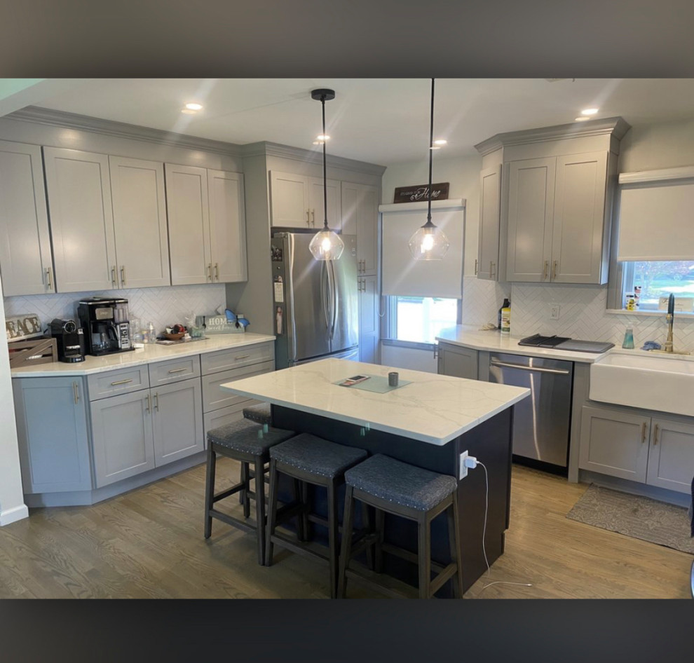 Fabuwood Shaker Style Nickel And Cobblestone Color Transitional Kitchen