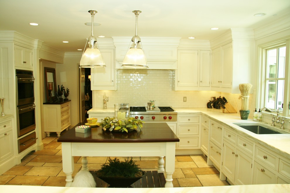 Inspiration for a classic kitchen in Omaha.