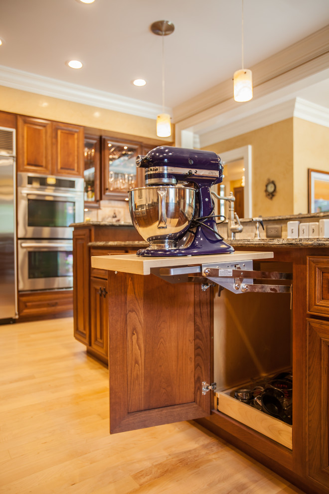 Fairfield Iowa Traditional Cherry Kitchen Traditional Kitchen Other By Jc Huffman Cabinetry