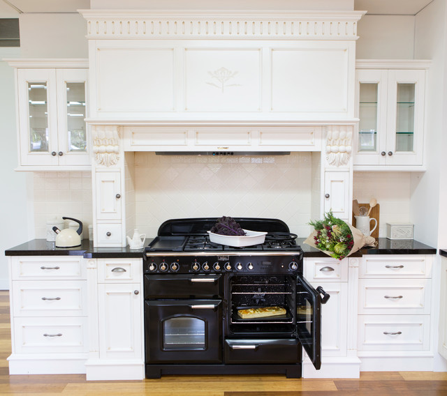 Falcon Classic Deluxe Upright Range Cooker and Integrated Rangehood