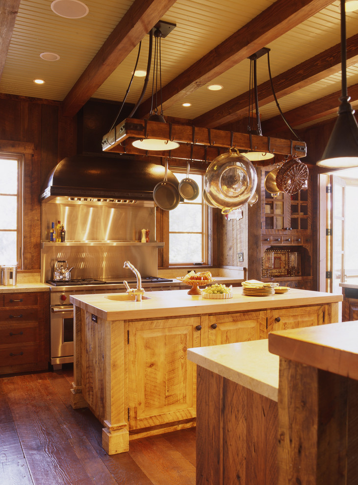 Example of a mountain style kitchen design in San Francisco