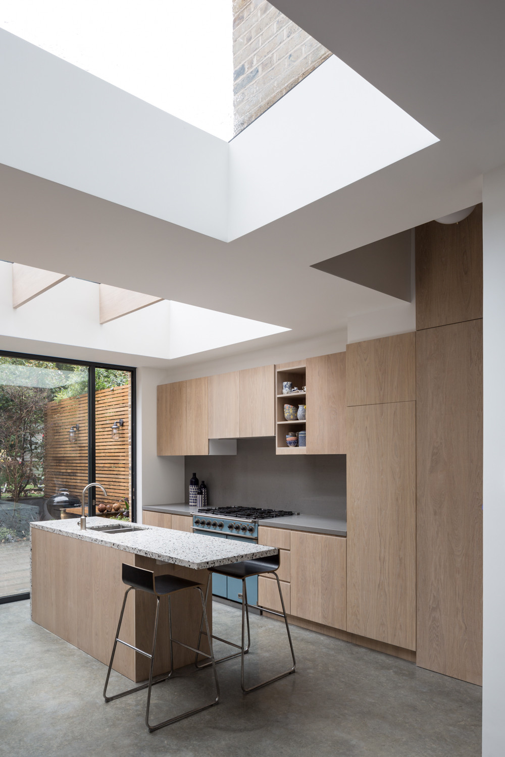 75 Beautiful Kitchen With Terrazzo Countertops And Colored Appliances Pictures Ideas May 2021 Houzz