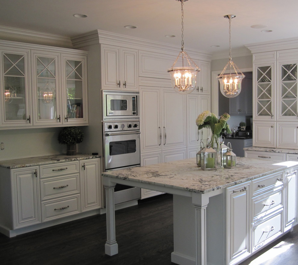 Inspiration for a large transitional kitchen remodel in Dallas