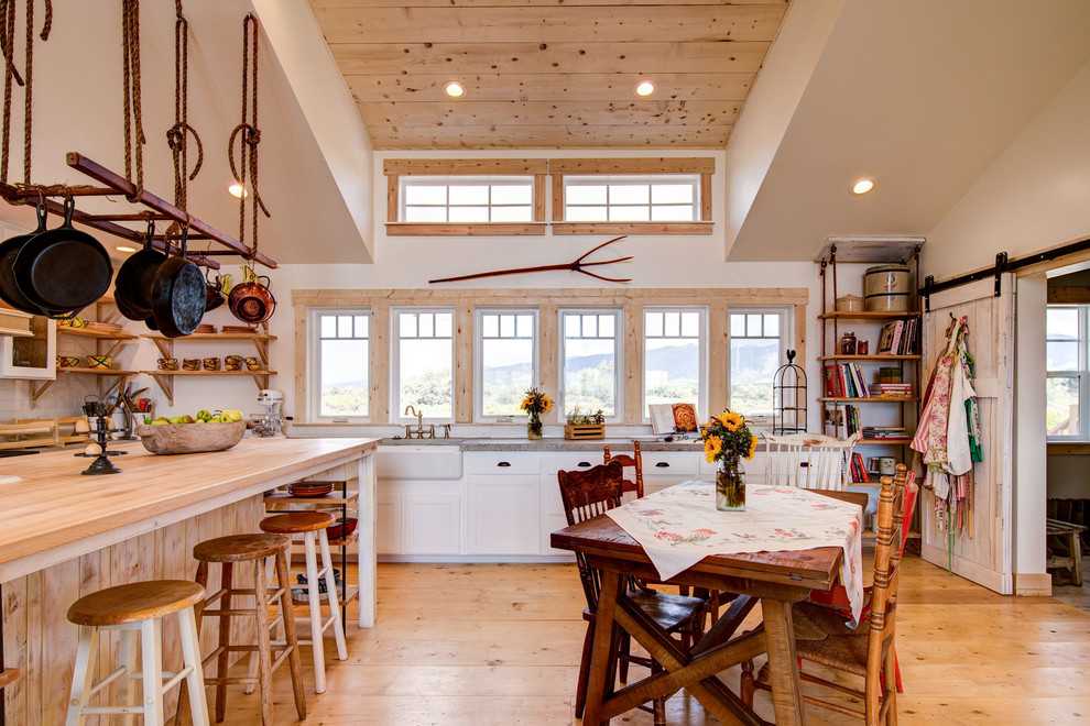 Design ideas for a farmhouse kitchen in Other.
