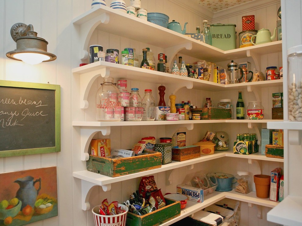 Inspiration for a farmhouse kitchen pantry in Los Angeles.