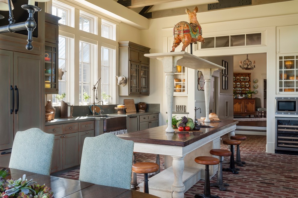 Inspiration for a farmhouse kitchen remodel in Houston