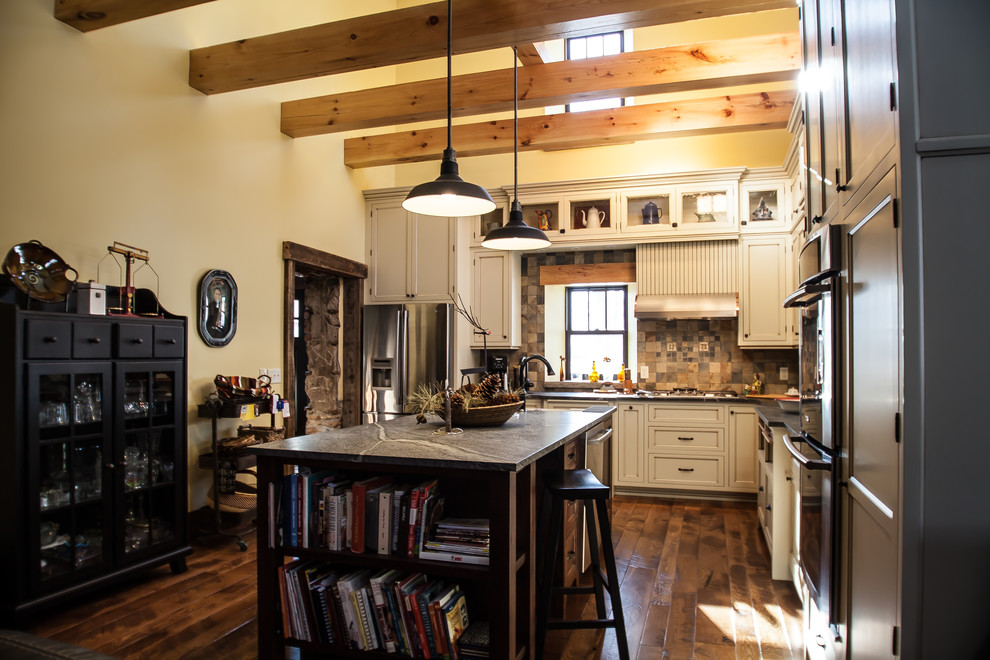 Inspiration for a country kitchen in Minneapolis.