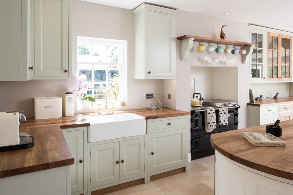 This is an example of a rural kitchen in Hertfordshire.