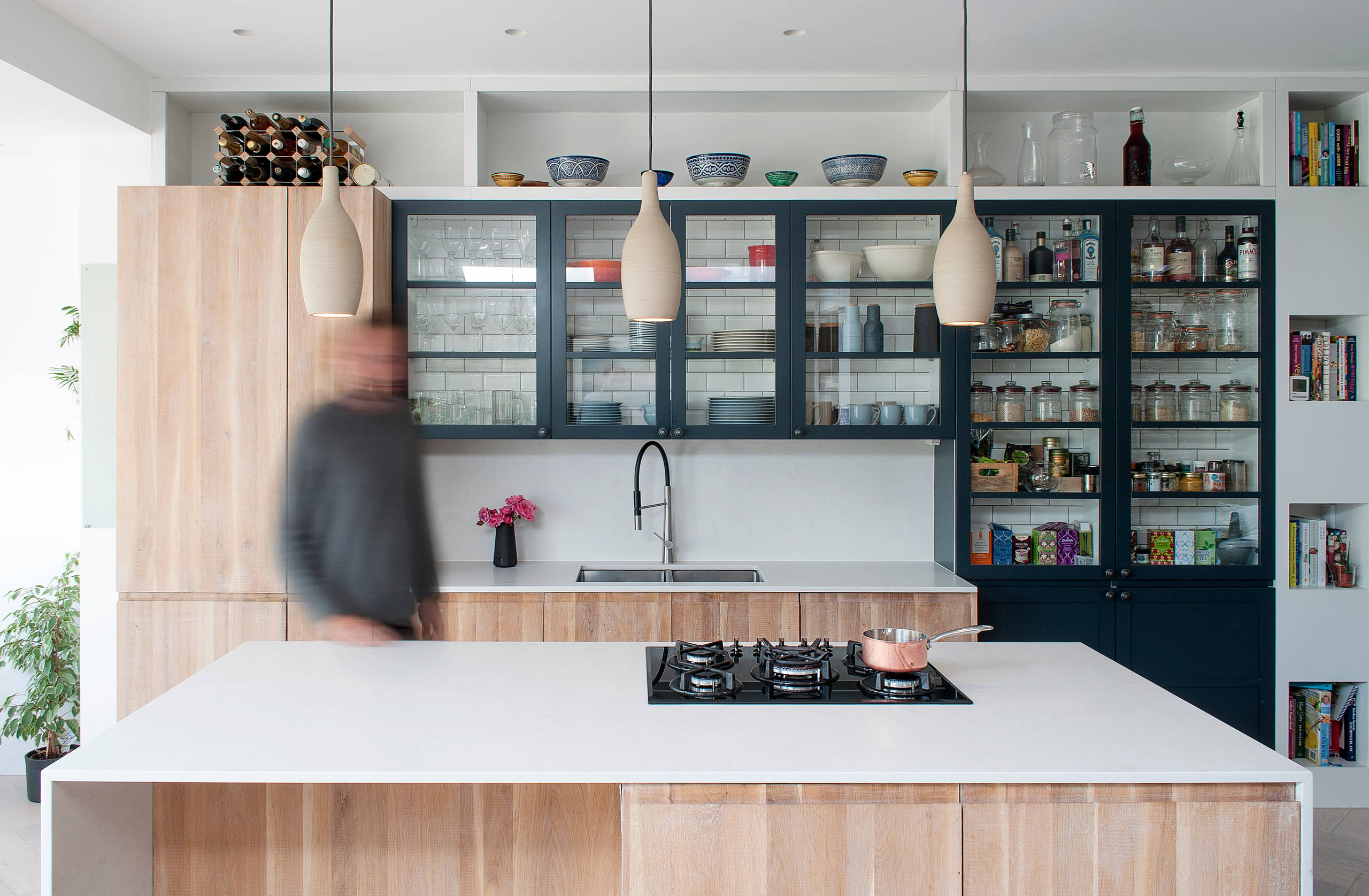 7 Designs That Ace Two Tone Kitchen Cabinetry Houzz Au