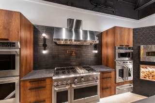 Ferguson Showroom Kitchen Display Modern Kuche Austin Von Bandd Design Houzz