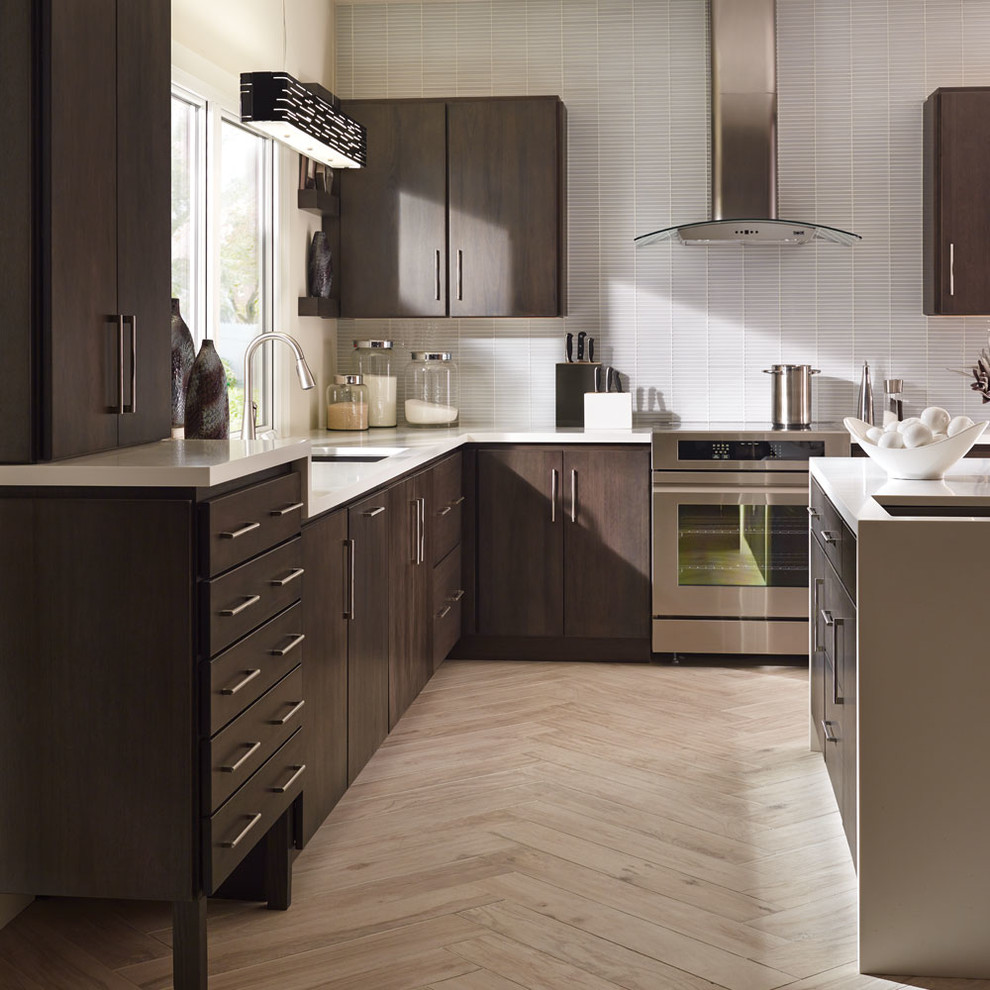 Fieldstone Contemporary Lyptus Kitchen in Slate with Ebony