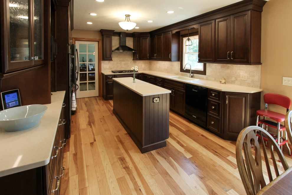 Fieldstone Cherry Kitchen with Caesarstone Quartz ...