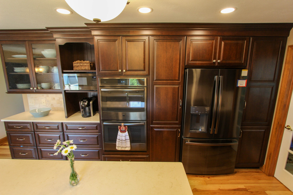 Fieldstone Cherry Kitchen with Caesarstone Quartz Countertops