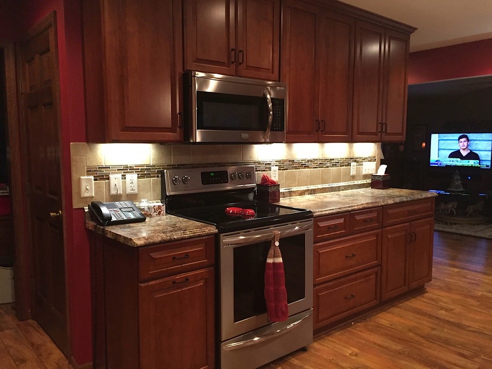 Finished Project Alder Cabinets In The Kitchen Mainstream Cabinets Img~bbf1950d049d5add 9 8052 1 Fc8aa58 