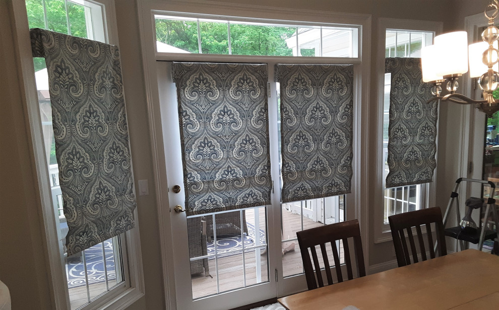 Flat Roman Shades for bay area on Atrium doors Clásico Cocina