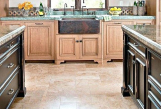 Cuisine Avec Un Sol En Carrelage De Ceramique Et Un Plan De Travail Turquoise Photos Et Idees Deco De Cuisines Novembre 2020 Houzz Fr