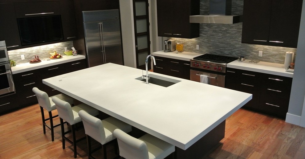 Esempio di una cucina minimalista