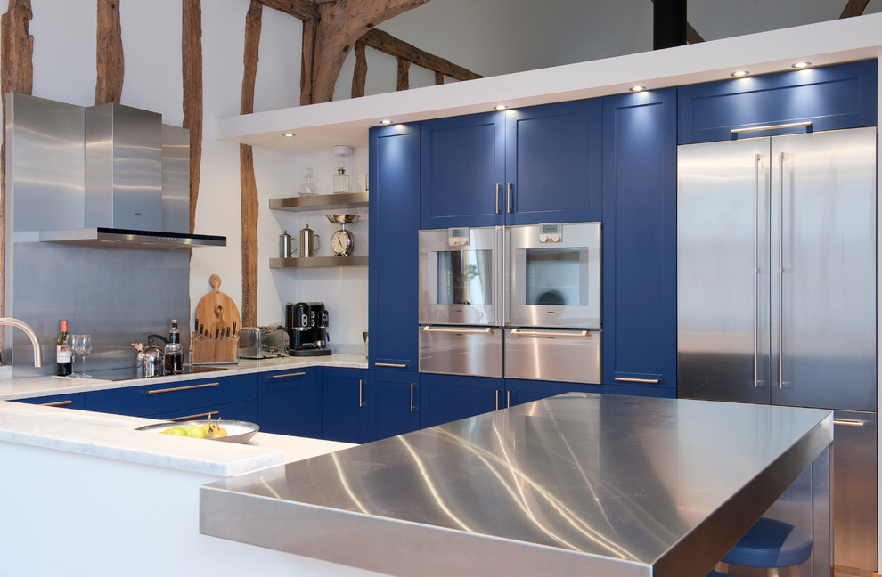 Example of a classic kitchen design in Essex
