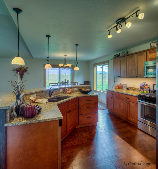 Forest Edge Rústico Cocina Otras zonas de Flooring America