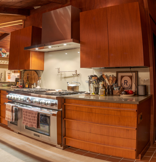 Frank Lloyd Wright Inspired Kitchen Kitchen Columbus by Lewis