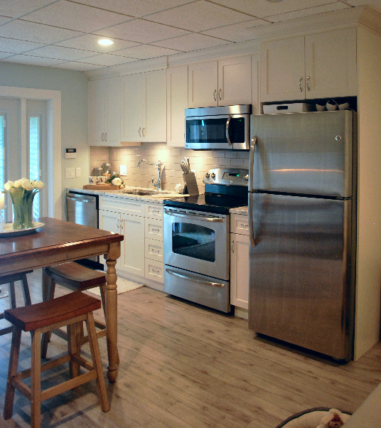 Fraser Heights Basement Suite Traditional Kitchen Vancouver by