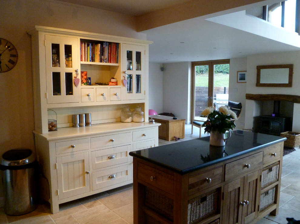 Inspiration for a timeless kitchen remodel in Essex