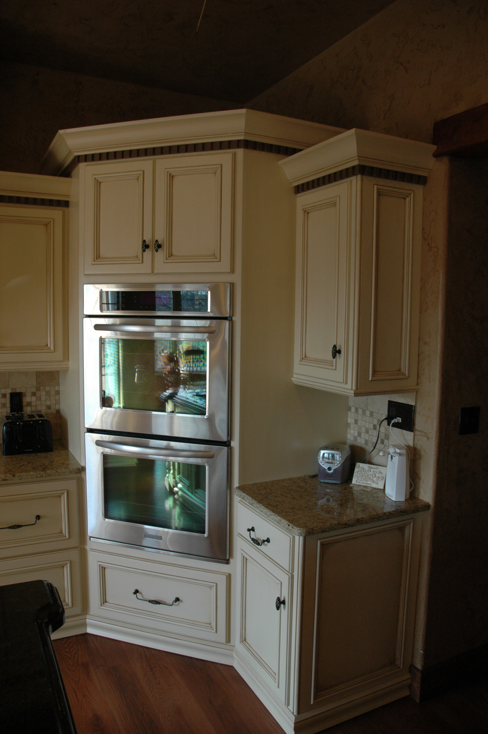 Wall Oven In Corner Cabinet Ideas los angeles 2021