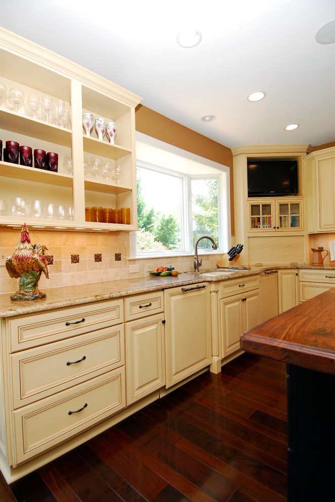 French Country Kitchen in Oakton, VA - Traditional - Kitchen - DC Metro ...