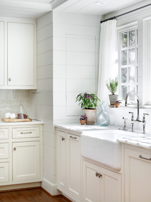 farmhouse kitchen white sink