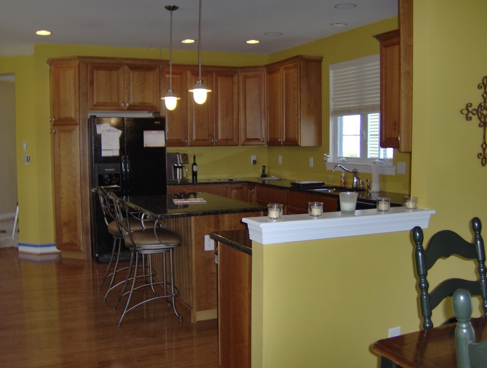Photo of a classic kitchen in Wilmington.