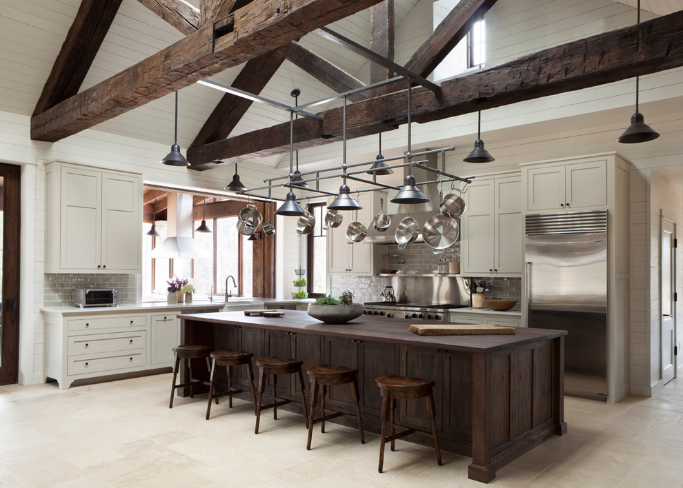 Inspiration for a country kitchen remodel in Austin