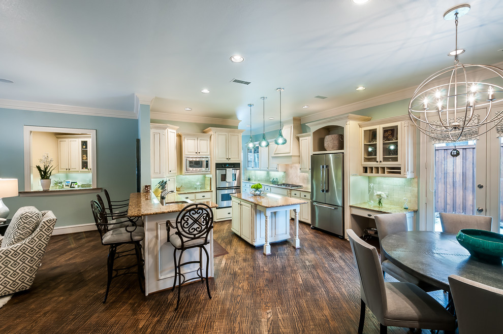 Frisco Kitchen & Great Room Gets a New Look Transitional Kitchen Dallas by Stephanie
