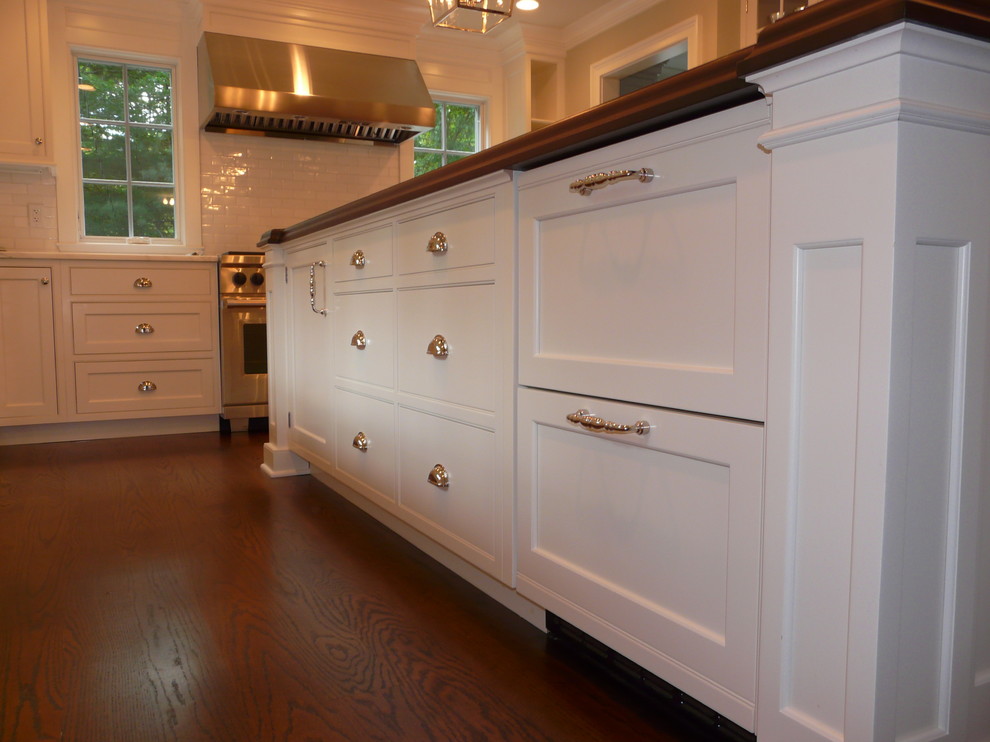 Frogtown Road New Canaan Traditional Kitchen New York by Rutt