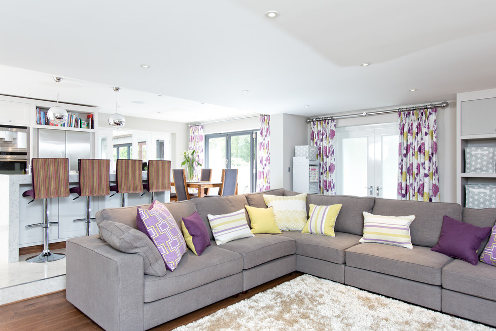 Inspiration for a contemporary kitchen in Berkshire.