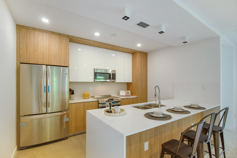 Mittelgroße Moderne Küche in Miami